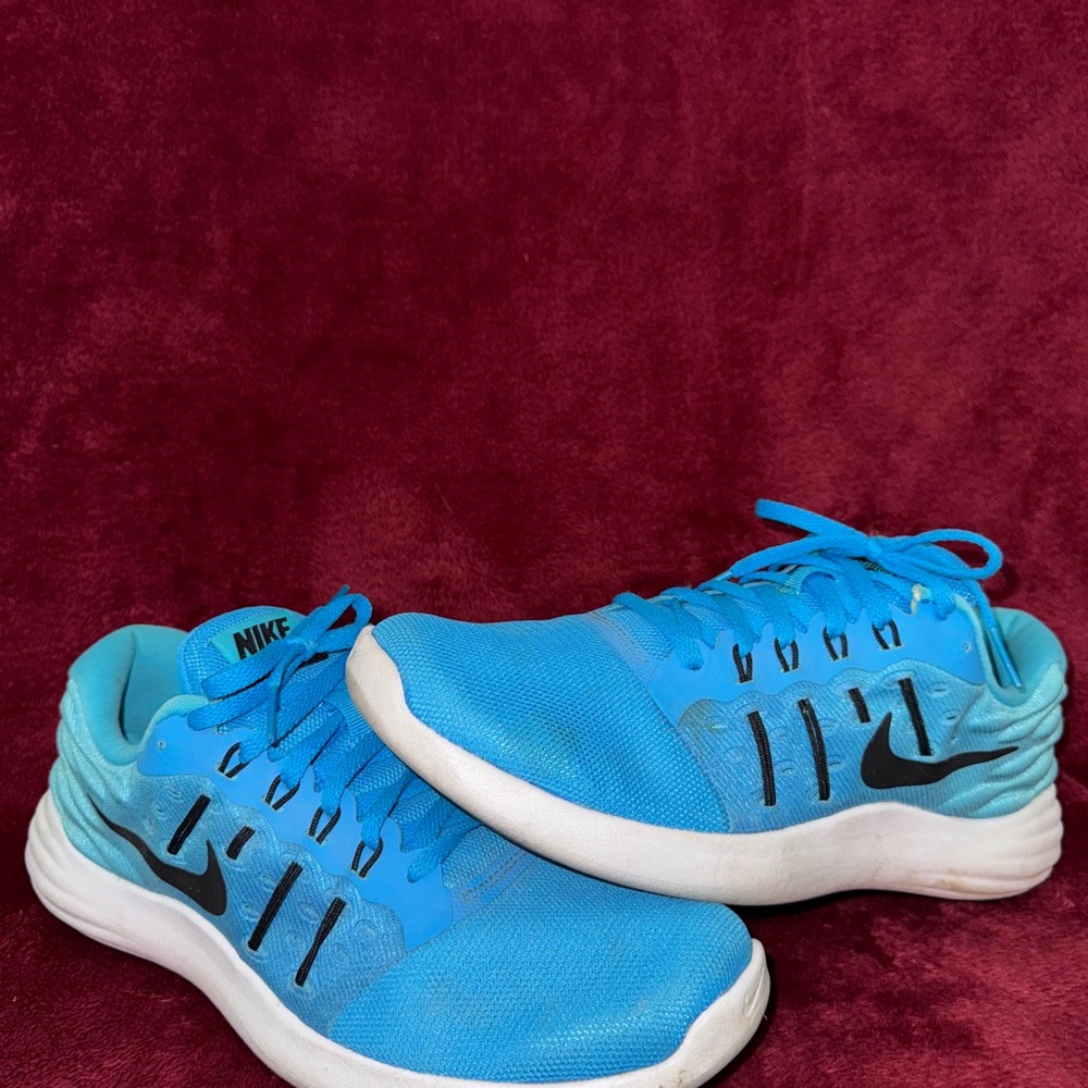 Nike Vibrant Blue Running Shoes